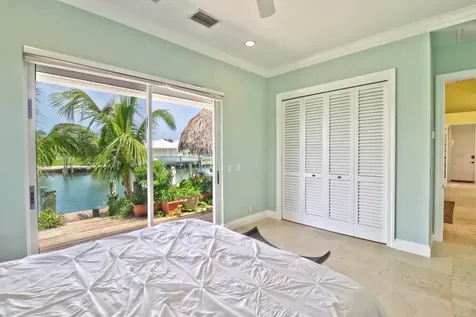 Tip Sea Too Abaco BS