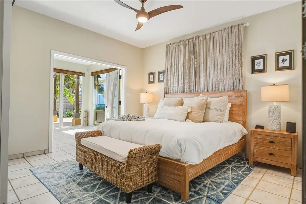 Latitude Adjustment Exuma BS