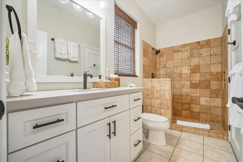 Latitude Adjustment Exuma BS