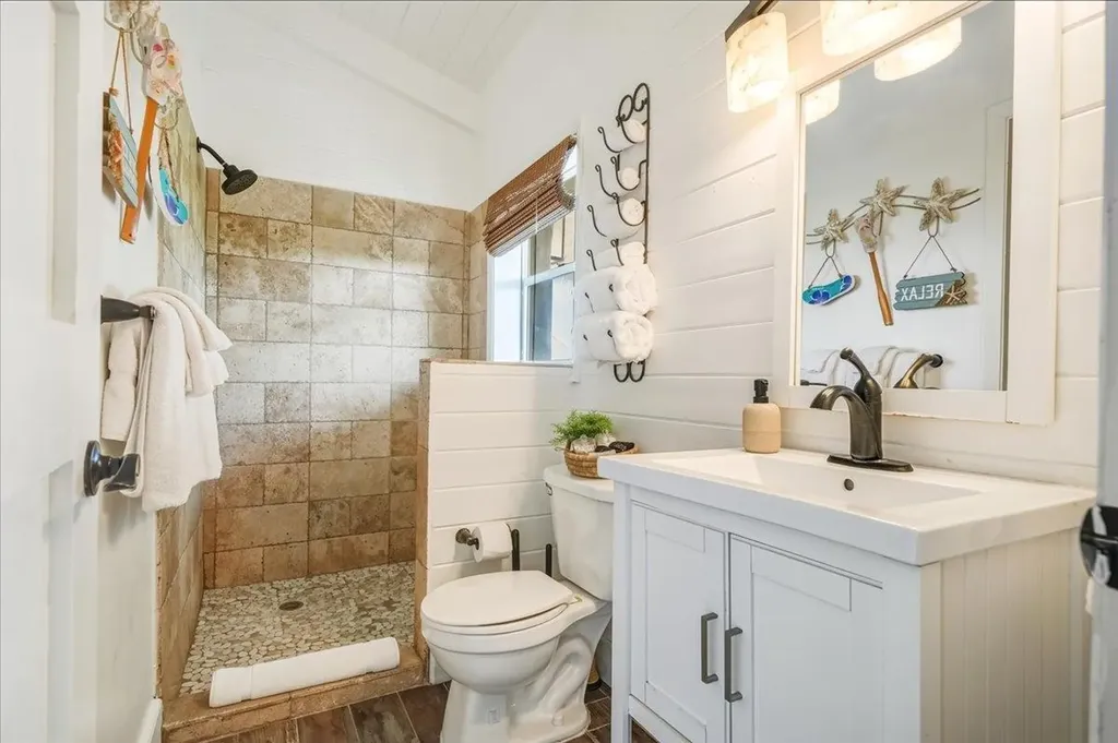 Latitude Adjustment Exuma BS