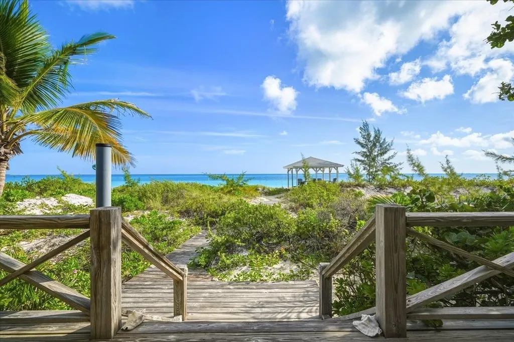 Latitude Adjustment Exuma BS