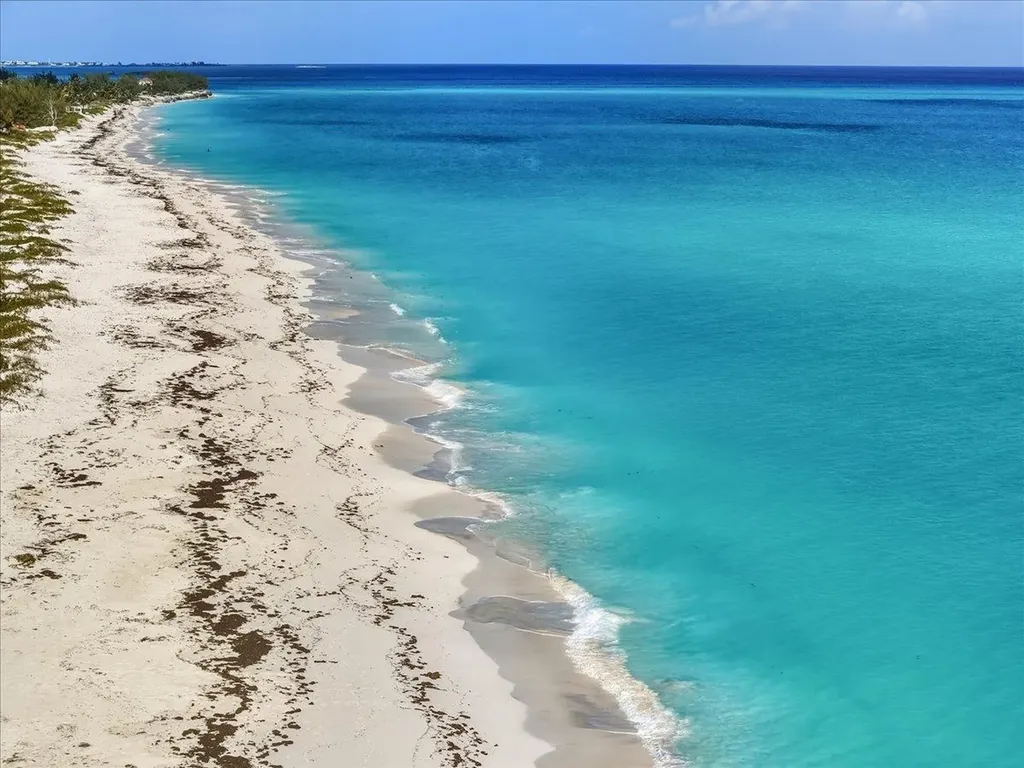 Latitude Adjustment Exuma BS