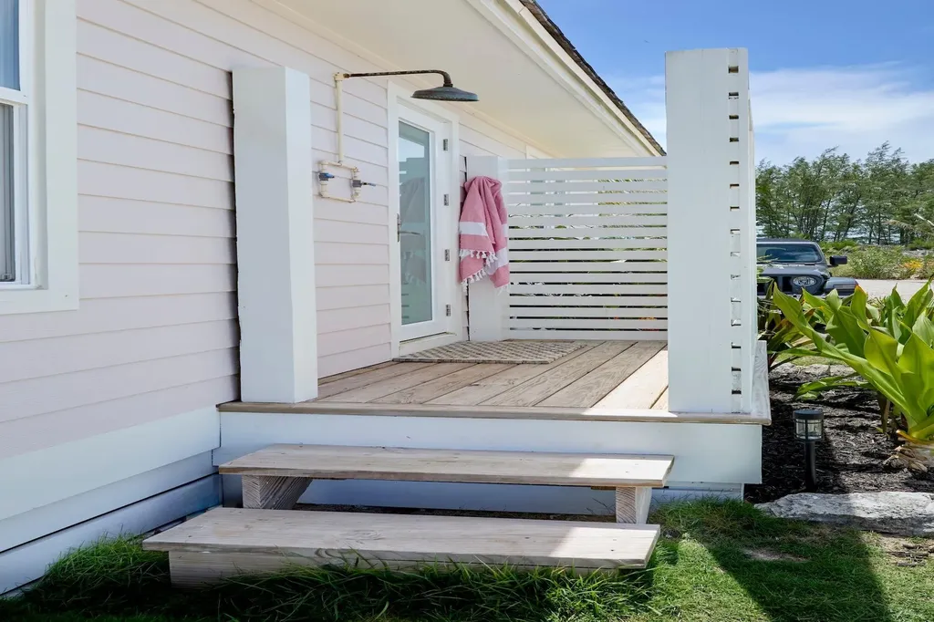 Bohemia Eleuthera BS