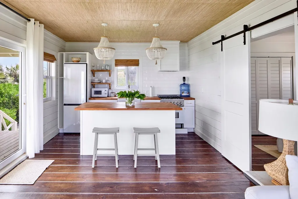 Bohemia Eleuthera BS