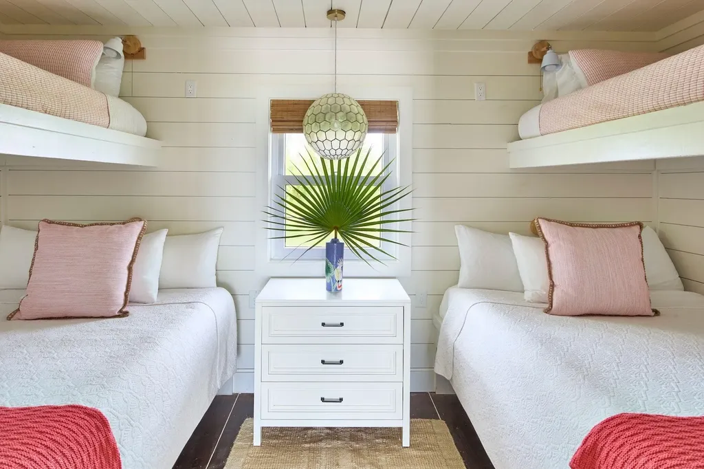 Bohemia Eleuthera BS