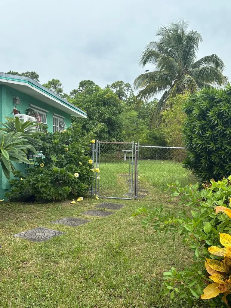 Trumpeter Drive 7 Grand Bahama Freeport BS