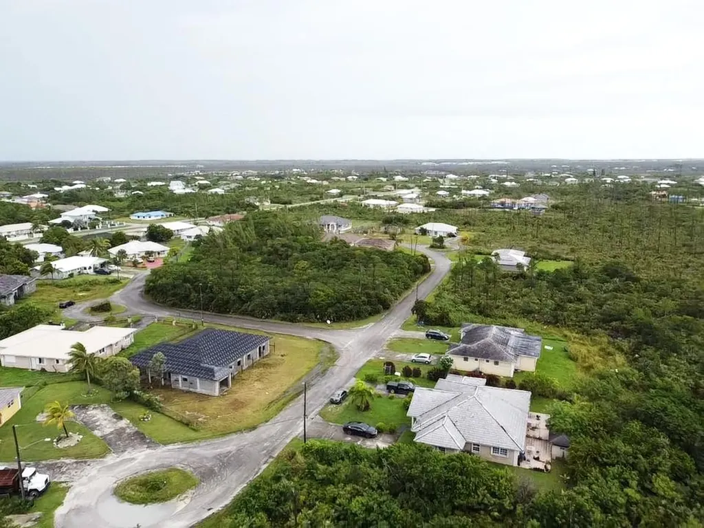 Montrose Place 17 Grand Bahama Freeport BS