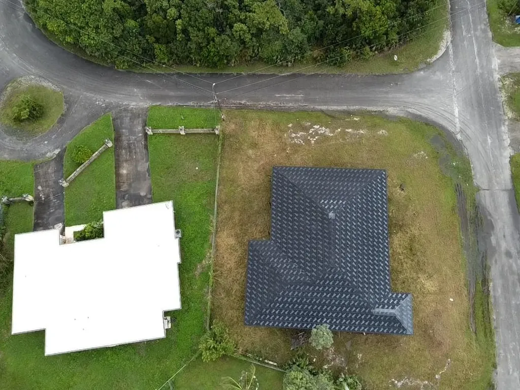 Montrose Place 17 Grand Bahama Freeport BS