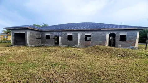 Montrose Place 17 Grand Bahama Freeport BS