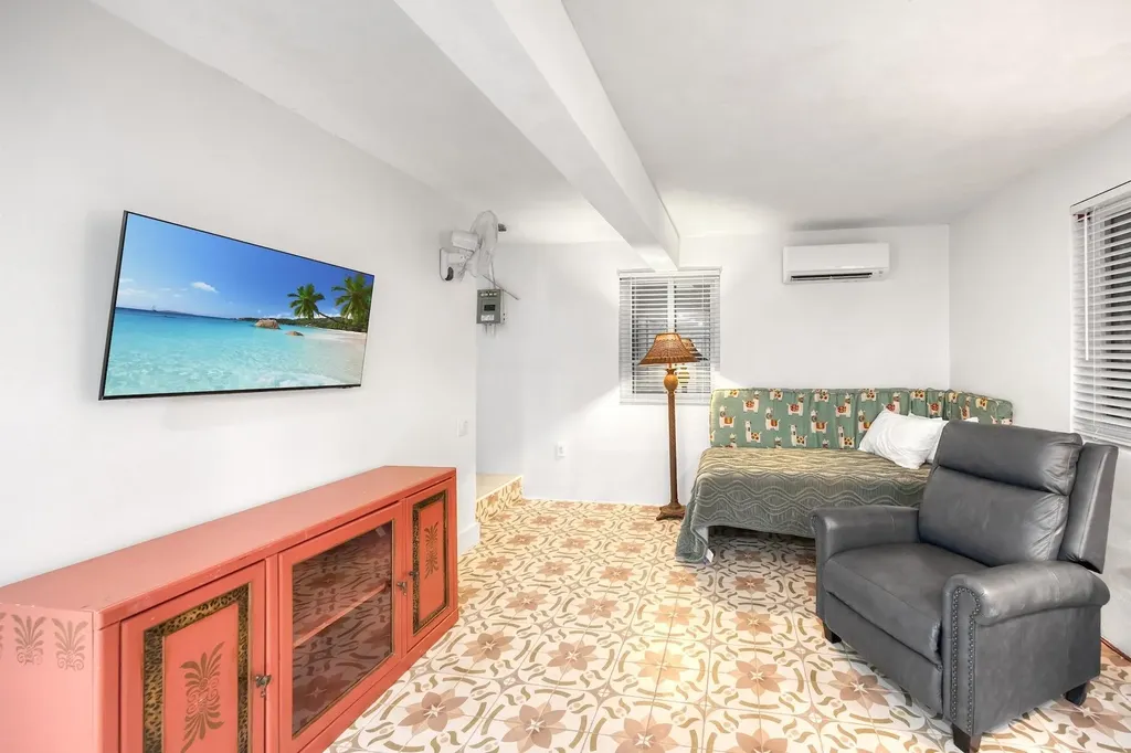 White Sound, Green Turtle Abaco BS