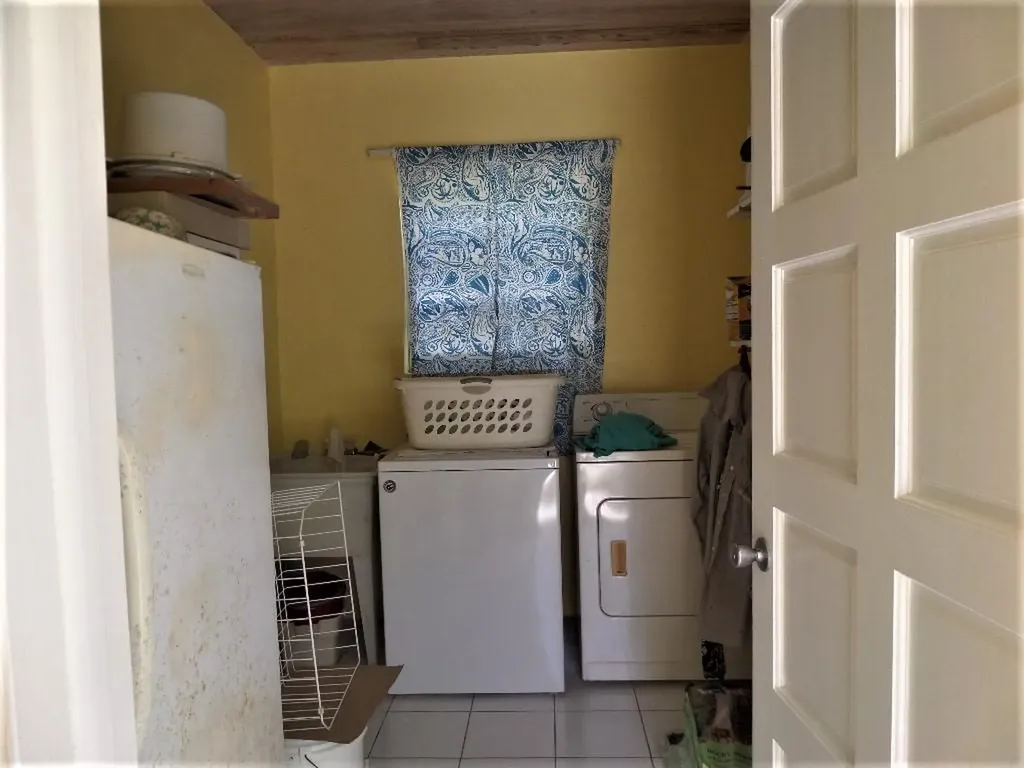 Hamilton's Long Island BS