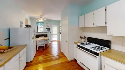 Hamilton's Long Island BS