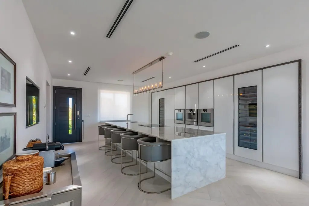 One Marina Palm Cay New Providence Paradise Island BS