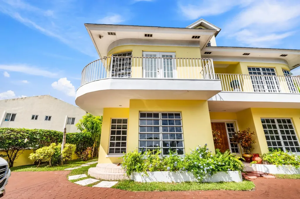 Cable Beach Rental New Providence Paradise Island BS