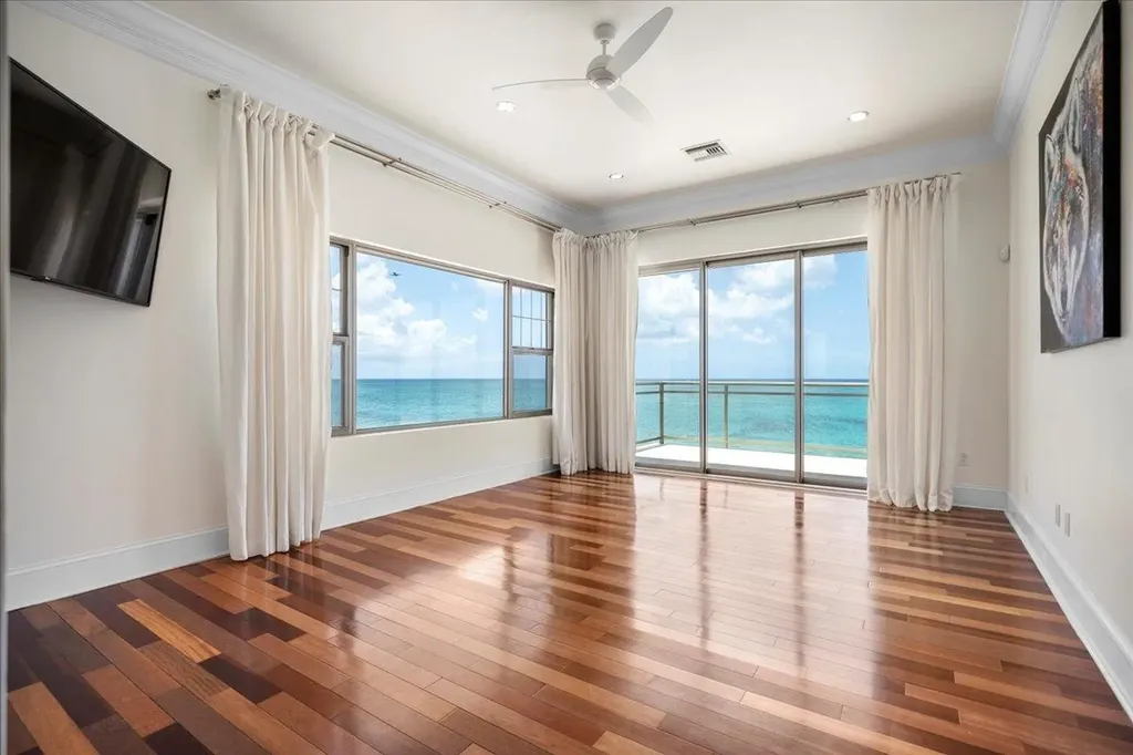 Columbus Cove New Providence Paradise Island BS