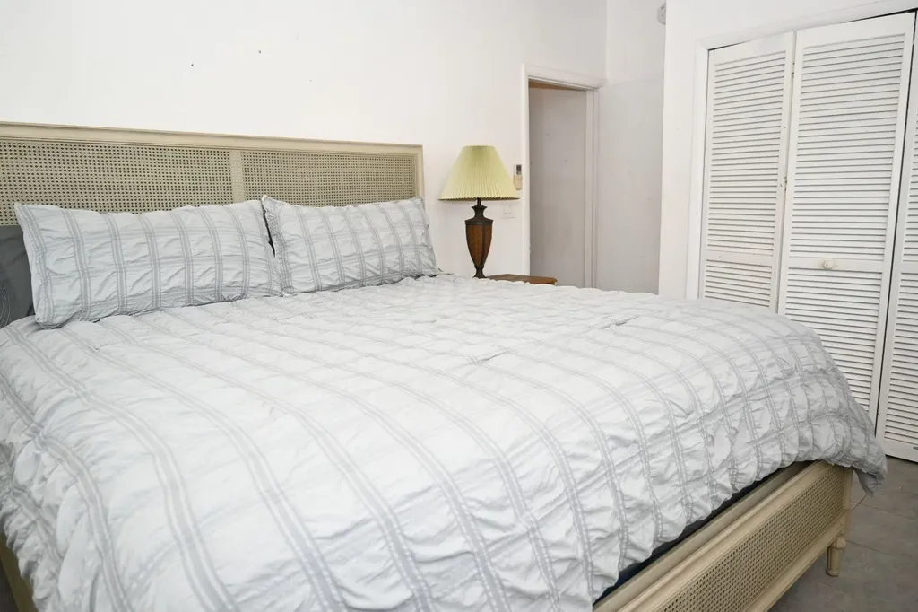 Lazy Shore Road Eleuthera BS