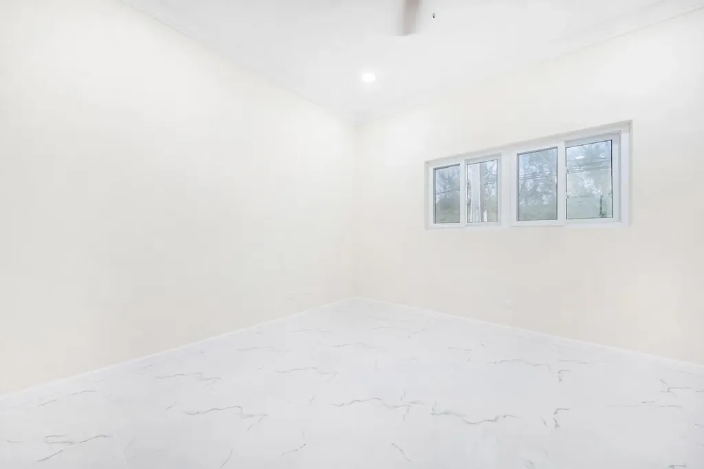 185 Hopkins Drive New Providence Paradise Island BS