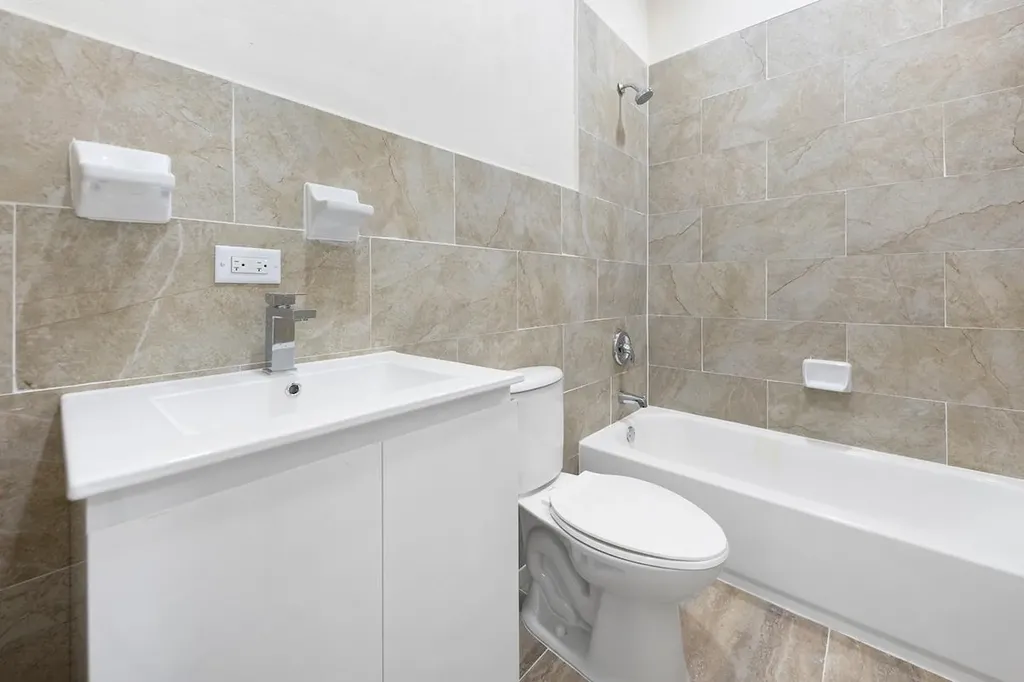 185 Hopkins Drive New Providence Paradise Island BS