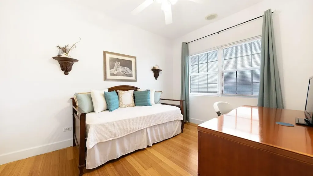 Lagoon Court Condo New Providence Paradise Island BS