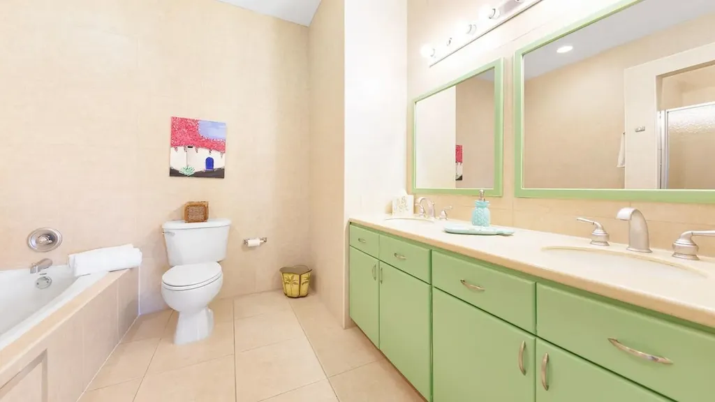 Lagoon Court Condo New Providence Paradise Island BS