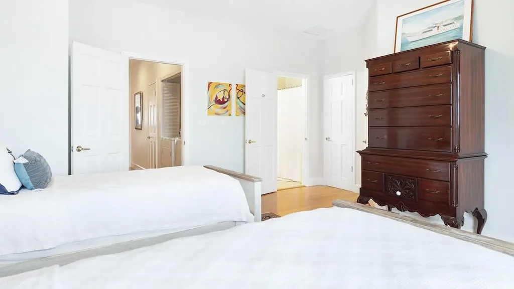 Lagoon Court Condo New Providence Paradise Island BS