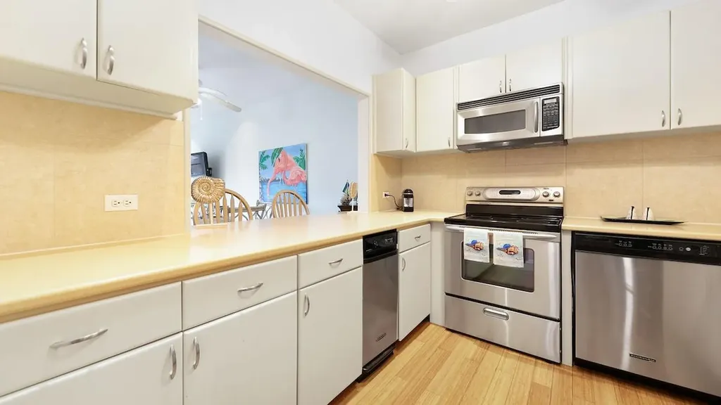 Lagoon Court Condo New Providence Paradise Island BS