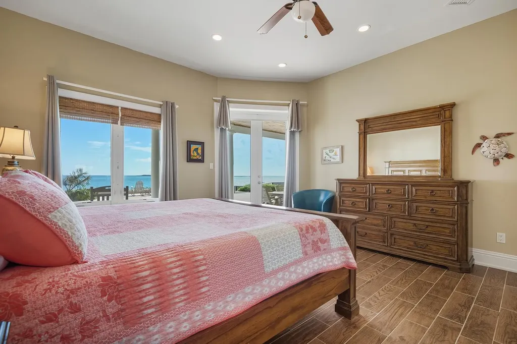 Cut Pearl, The Cut Exuma BS