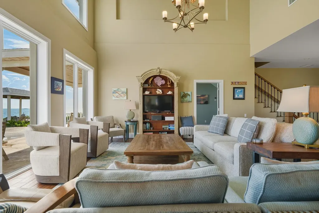 Cut Pearl, The Cut Exuma BS