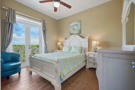 Cut Pearl, The Cut Exuma BS