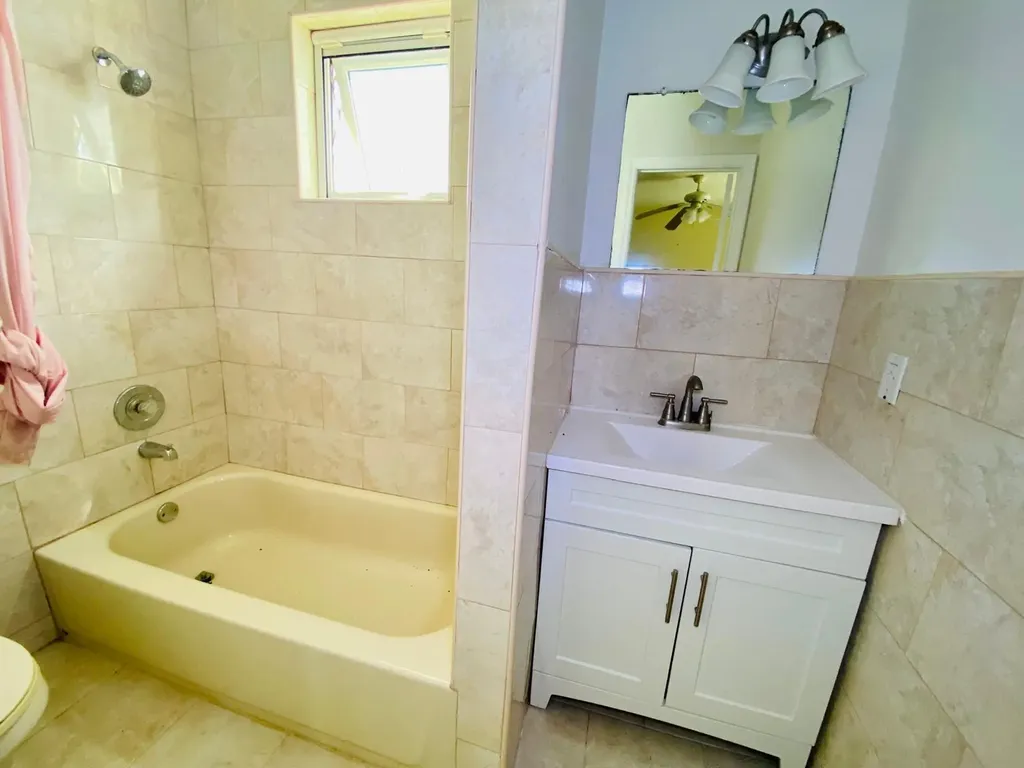 Lancaster Place, Freeport 24 Grand Bahama Freeport BS