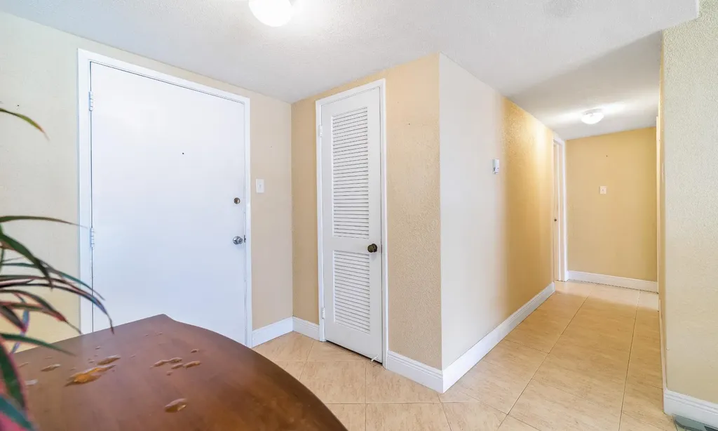 Silver Point Condo Grand Bahama Freeport BS