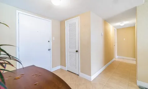 Silver Point Condo Grand Bahama Freeport BS