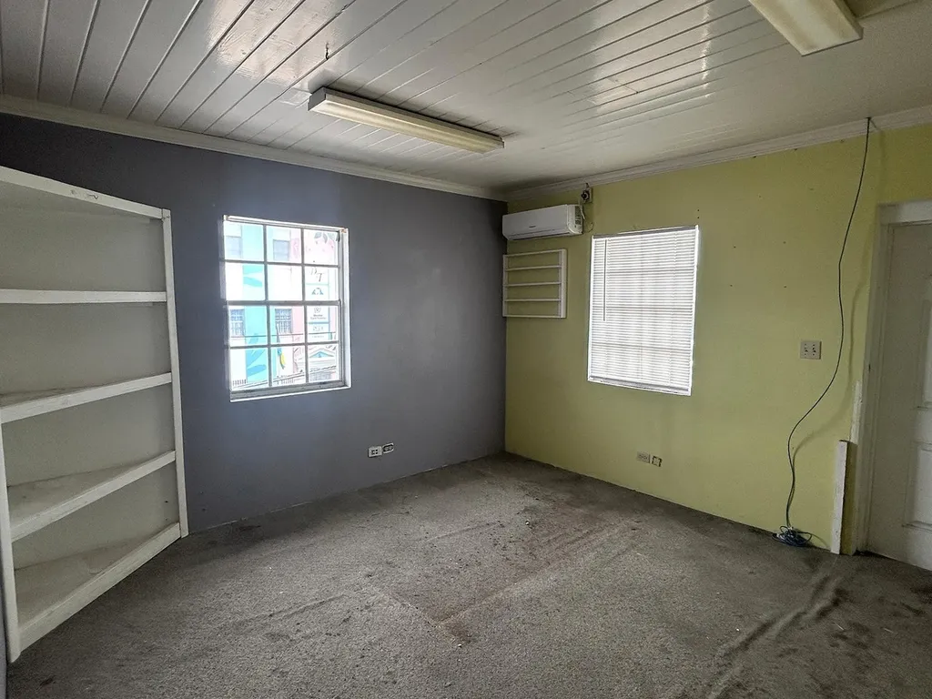 Unit #4 Dowdeswell Street New Providence Paradise Island BS
