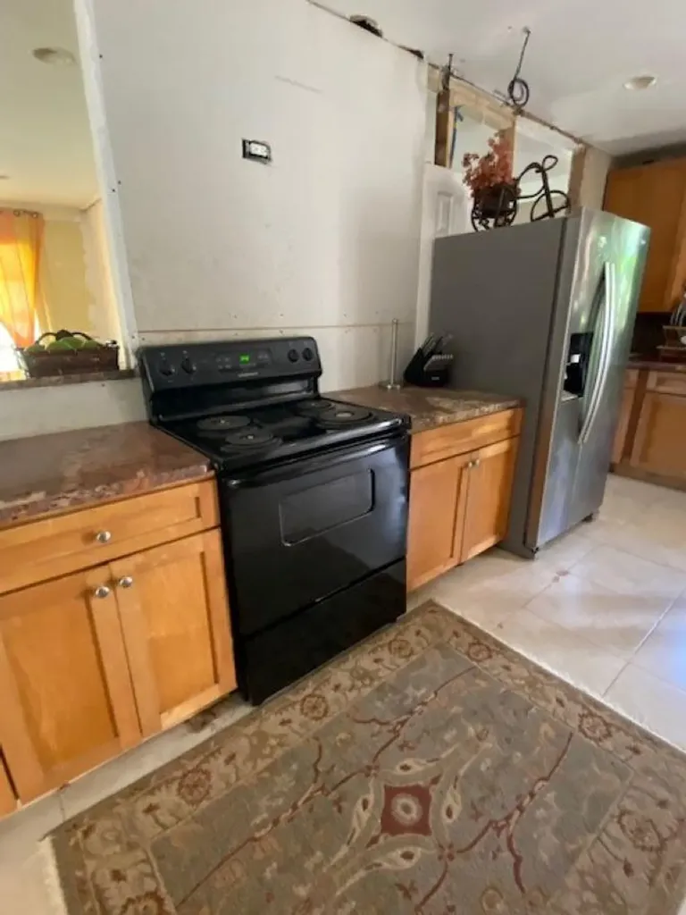 Pelican Road Yeoman Wood 17 Grand Bahama Freeport BS