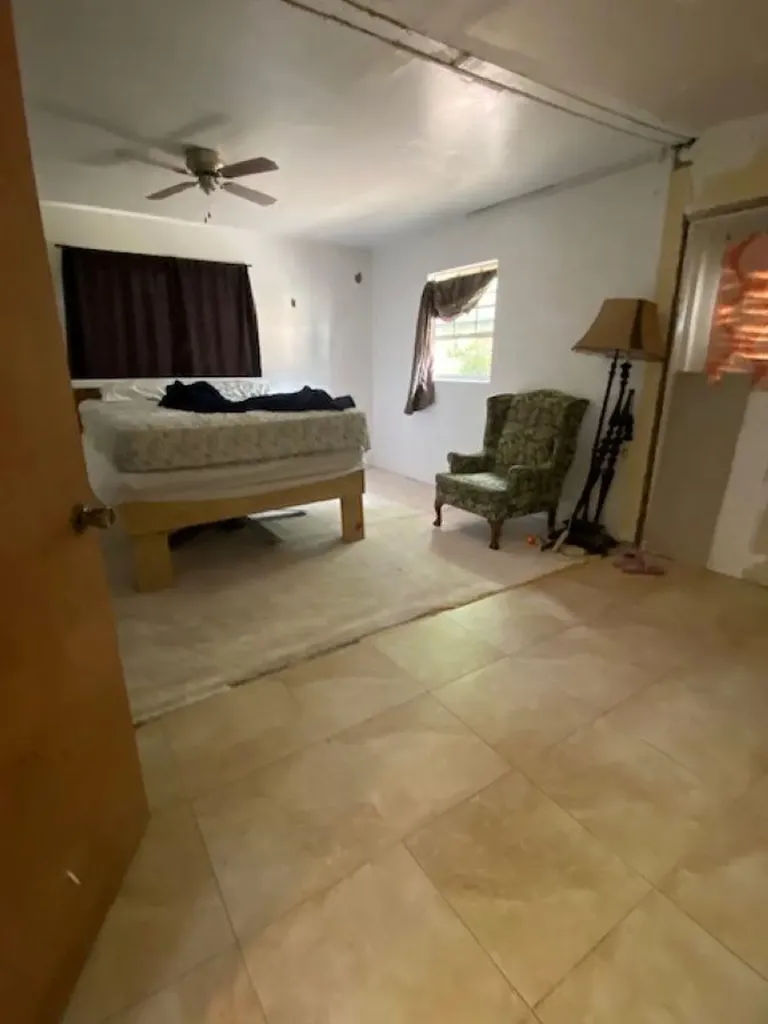 Pelican Road Yeoman Wood 17 Grand Bahama Freeport BS