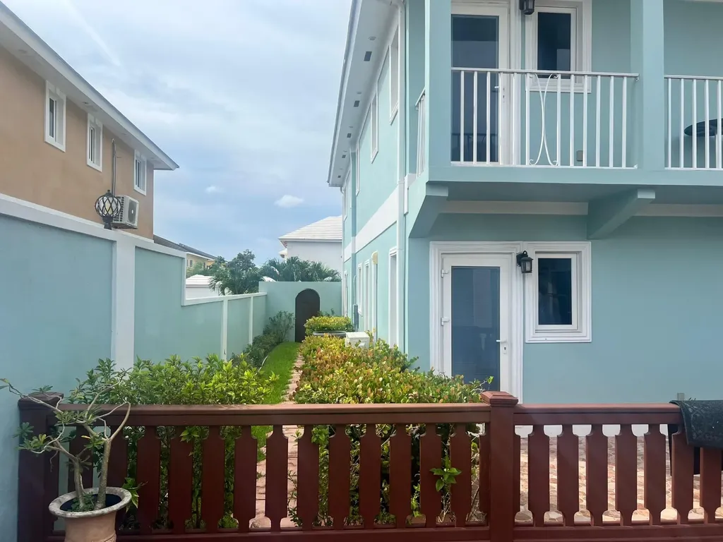 450 West Winds Townhouse New Providence Paradise Island BS