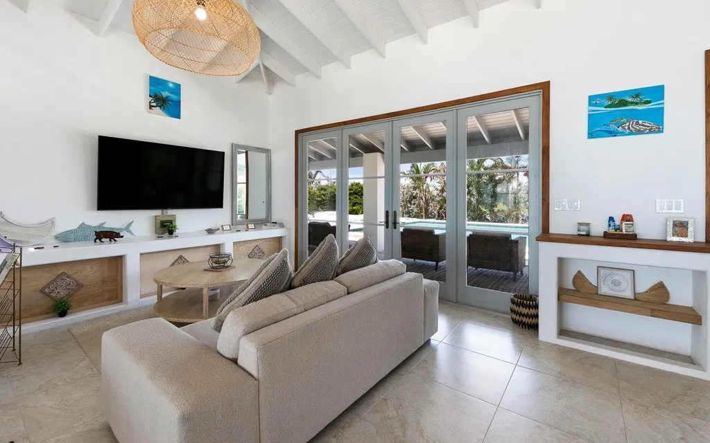 Narikela Estate Staniel Cay Exuma BS