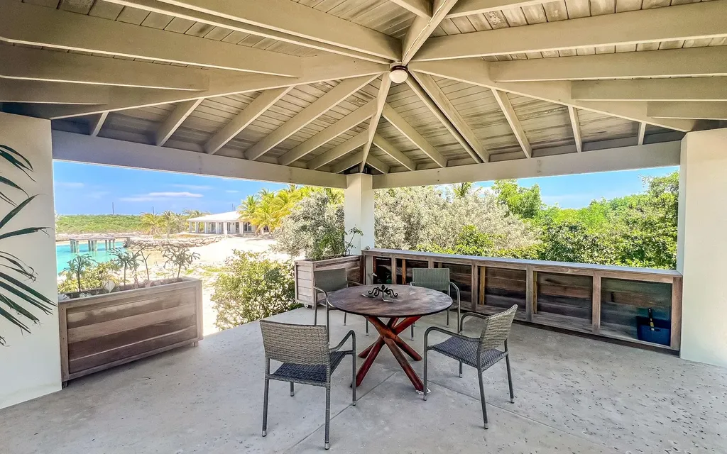 Narikela Estate Staniel Cay Exuma BS