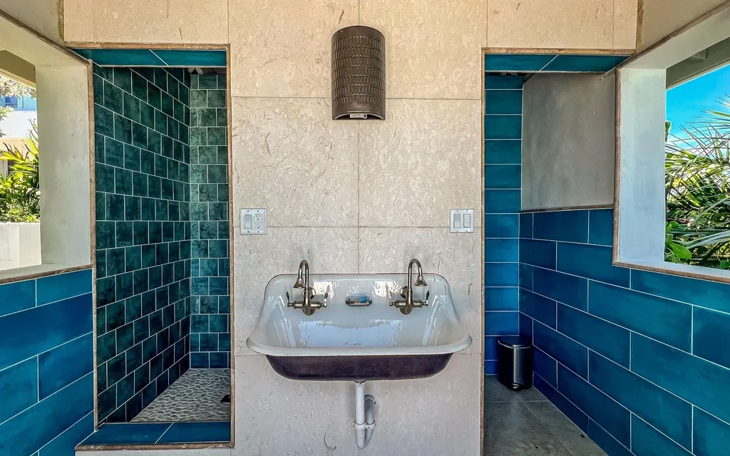 Narikela Estate Staniel Cay Exuma BS