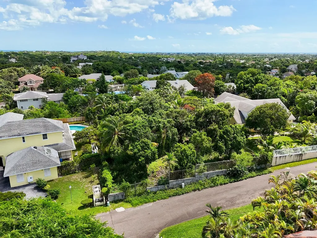 #32 Ridgeway Estates New Providence Paradise Island BS