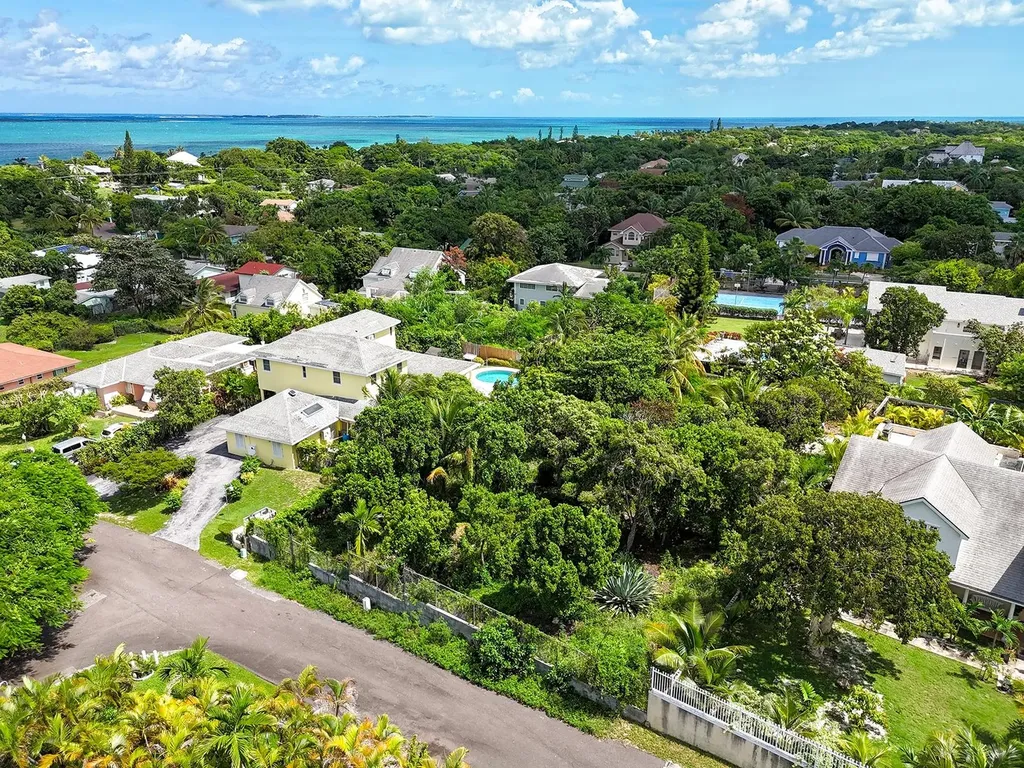 #32 Ridgeway Estates New Providence Paradise Island BS
