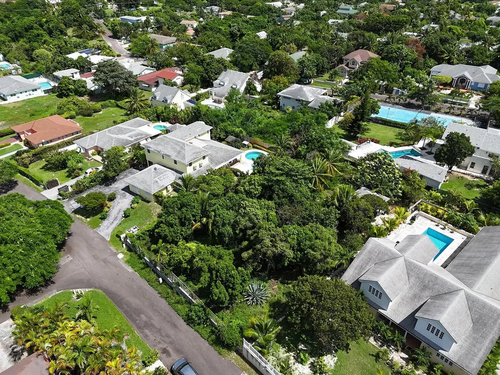 #32 Ridgeway Estates New Providence Paradise Island BS