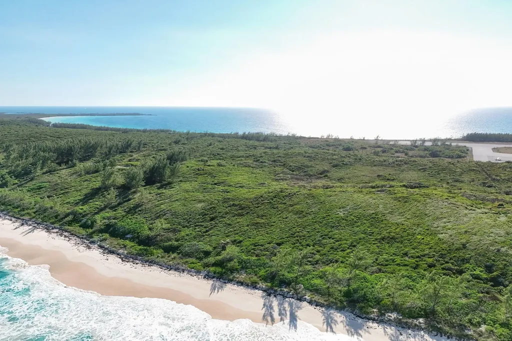 Jhade Beach Eleuthera BS