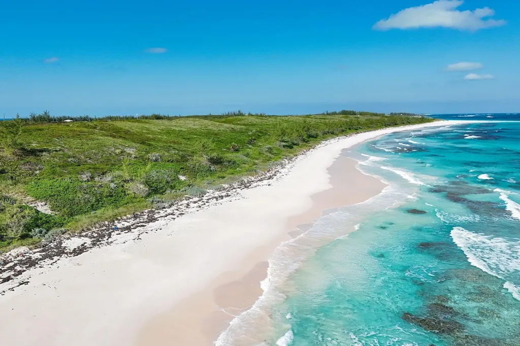 Jhade Beach Eleuthera BS