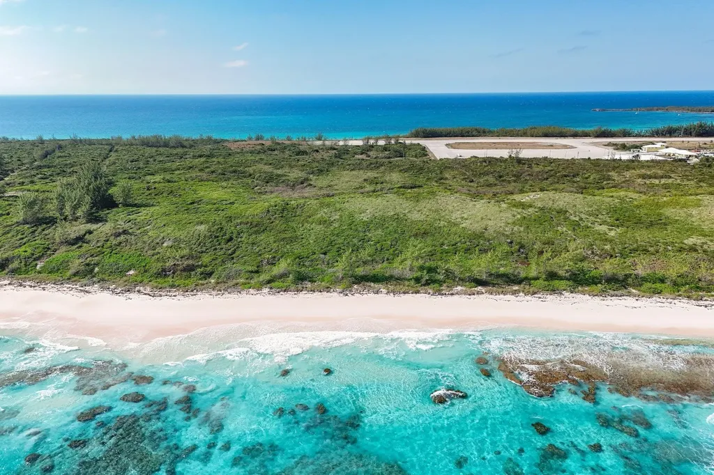 Jhade Beach Eleuthera BS