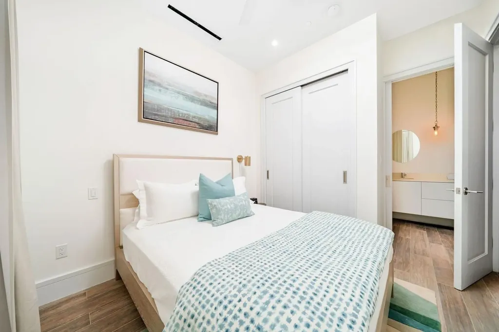 4 Marina Way New Providence Paradise Island BS