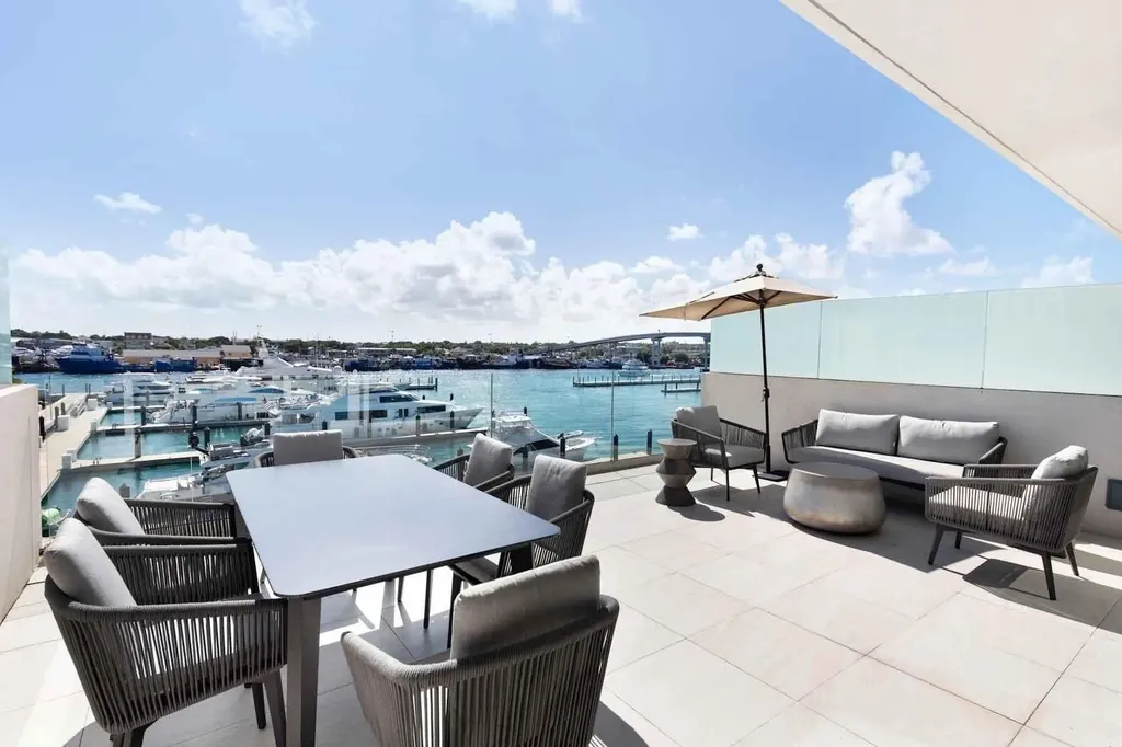 4 Marina Way New Providence Paradise Island BS