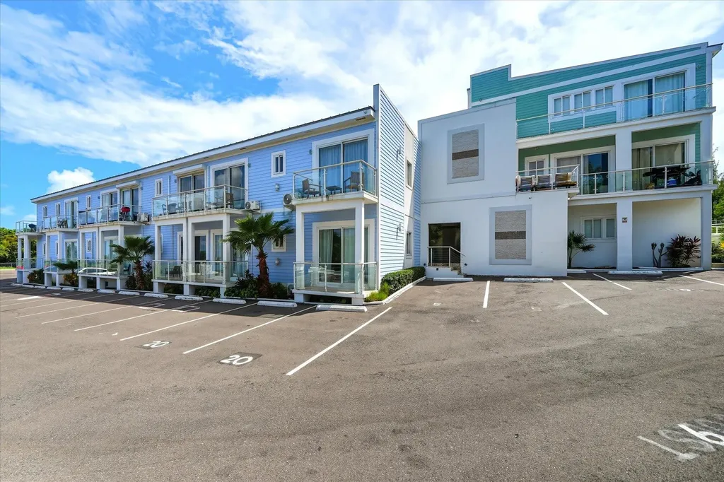 14 Miramar West New Providence Paradise Island BS