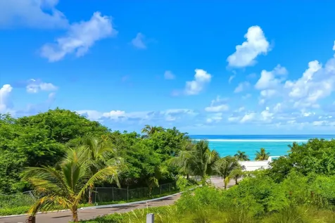 14 Miramar West New Providence Paradise Island BS