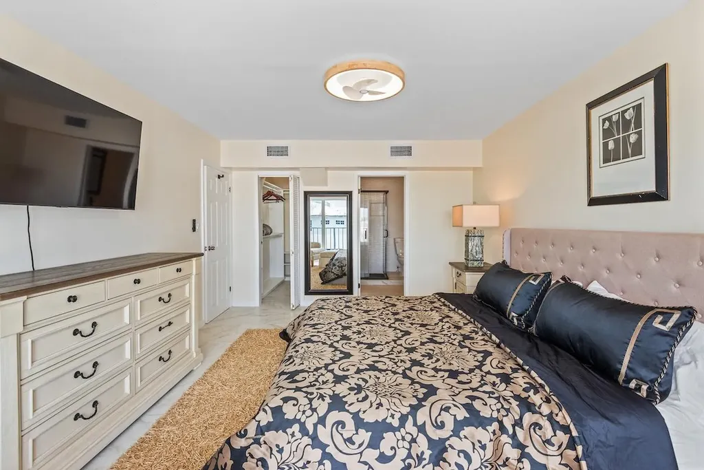 Unit 301 Pilot House New Providence Paradise Island BS